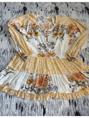 American Eagle Outfitters Floral Print Top Size XS